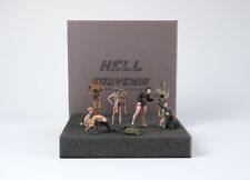 'Hell Souvenir' figures By
