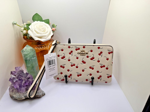 Nwt coach corner zip wristlet - coach,