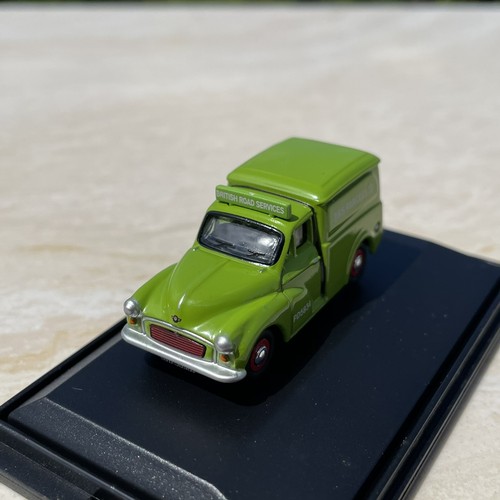 Morris minor van diecast - 1:76,