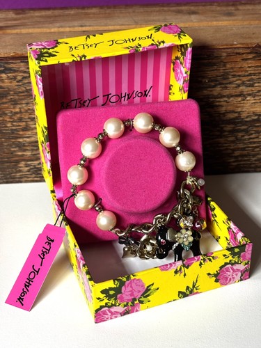 Betsey johnson charm bracelet - betsey,