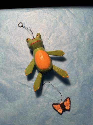 Wooden trumping frogs - wooden, garden