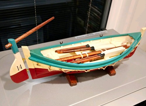 Wooden rowing boat row - wooden,