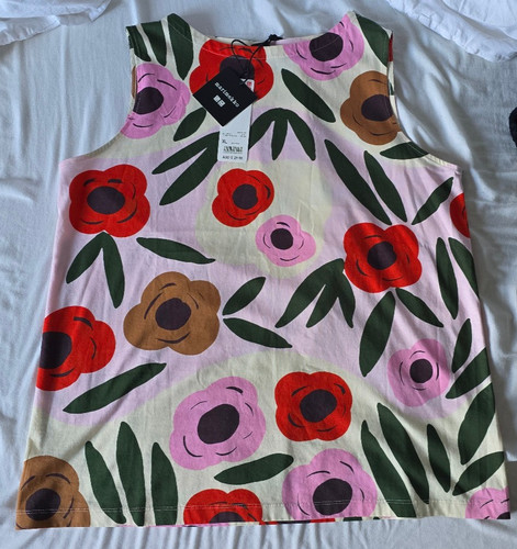 Uniqlo marimekko top blouse - uniqlo,