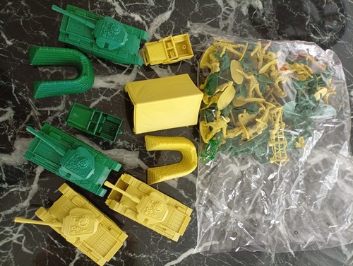 Small soldiers toys - small,