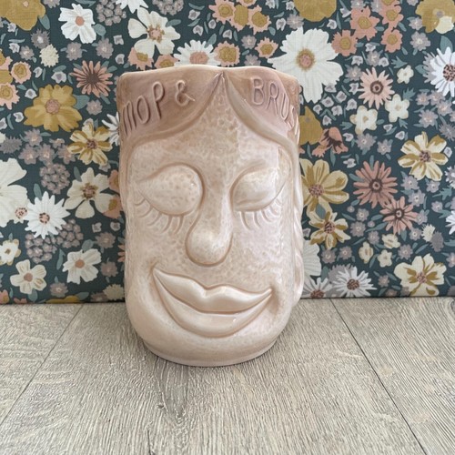 Sylvac mop brush funny face - &,