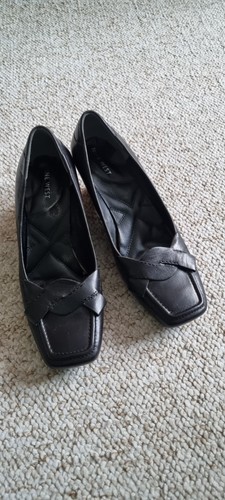 Woman black leather - black, wedge