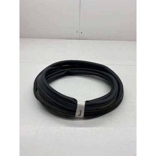 Renault clio boot sill rubber - sill,
