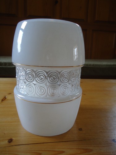 Art deco style milky white - style,