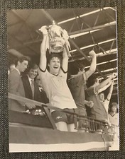 Pat Rice (Arsenal) lifting FA