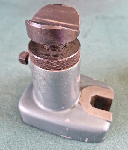 Large dividing head centre - large,