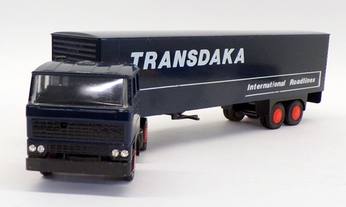 Lion toys scale truck - lion,