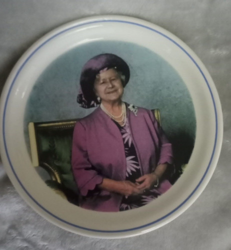 Queen elizabeth the - queen,