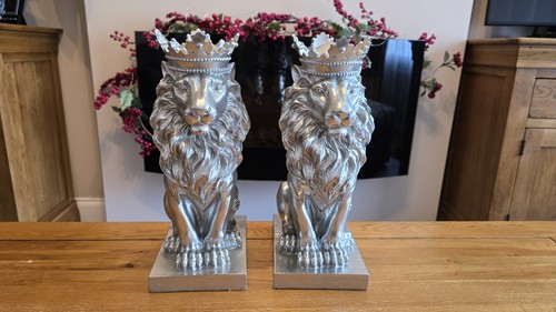 Silver sitting lion - silver,