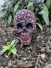 skull garden ornament 