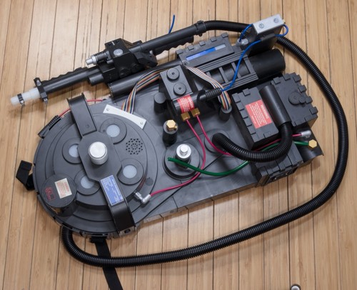 Ghostbuster deluxe prop - ghostbuster,