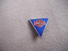 AEC TRUCK LORRY BUS VINTAGE ENAMEL PIN BADGE