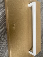 Howdens HKB4602 White D Handle