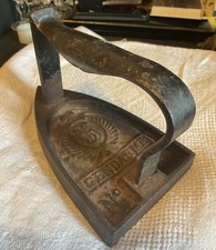 Antique French Flat iron “Gendarme” No 5
