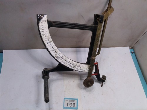 Antique scales concav - scales,