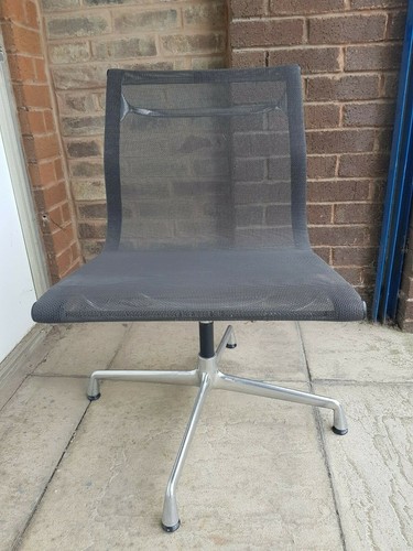 Vitra ea108 chair - vitra,