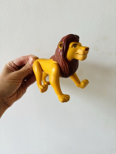Disney the lion - disney’s,