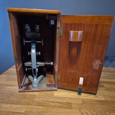 BECK LONDON MICROSCOPE MODEL 48. IN THE ORIGINAL WOODEN CASE