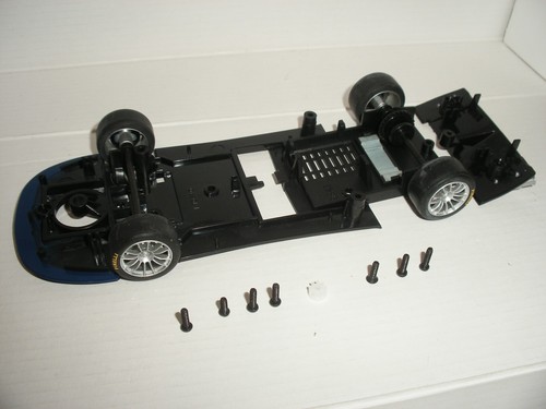 Scalextric rolling chassis - rolling,