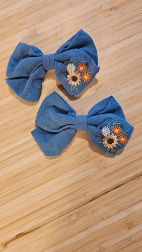 Pair embroidered floral - of,