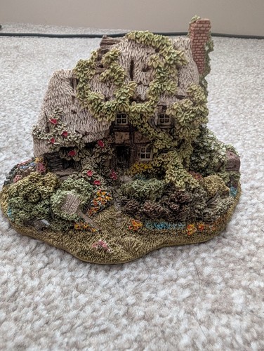 Lilliput lane collectors - lane, club