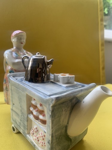 Tony carter novelty - carter, teapot