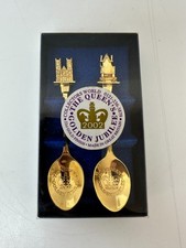 The Queen 22ct Gold 2002 Golden Jubilee Set of 2 Commemorative Spoons Boxed