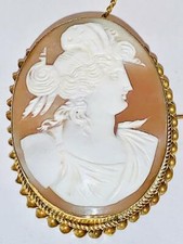 VINTAGE ANTIQUE LADIES CARVED CAMEO SHELL GOLD GILT TONE BROOCH JEWELLERY