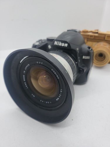 Nikon d3000 2mp cosina - nikon,