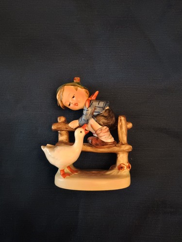 Goebel hummel figurine - goebel, vintage
