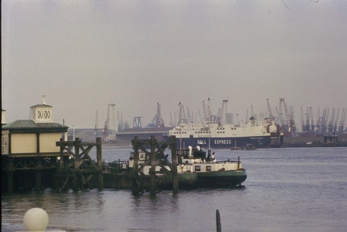 35mm slide 1985 - tilbury, docks
