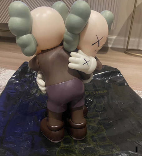 Kaws open edition brown - open,