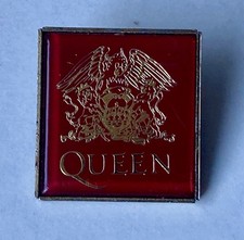 QUEEN VINTAGE METAL PIN BADGE BOX OF TRICKS 1992