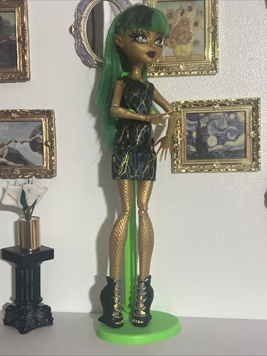 Monster high doll - monster,