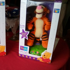 TALKING TIGGER    BOUNCING