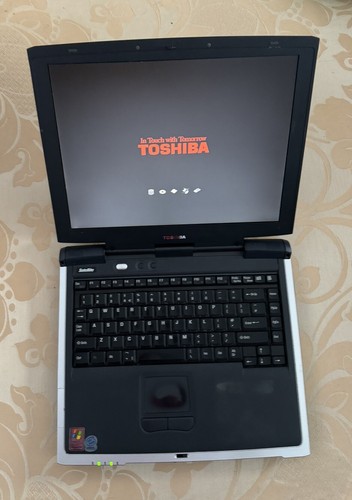 Vintage toshiba laptop working - toshiba,