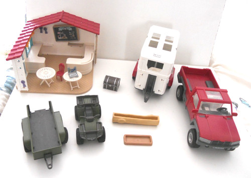 Schleich horse box pick up - &,