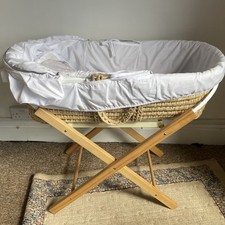 Wicker Moses Basket With Stand