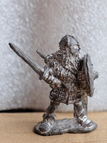 Viking hero with sword - sword, c01
