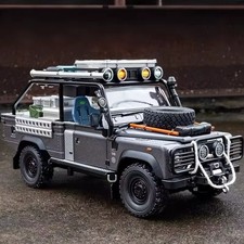 Land Rover Defender 110 Tomb