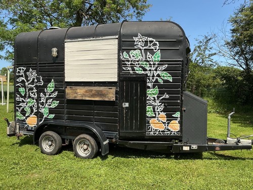 Mobile horsebox food trailer - trailer, /