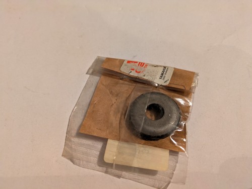 Genuine yamaha engine mounting - yamaha,