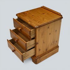 Ducal Bedside Chest of Drawers