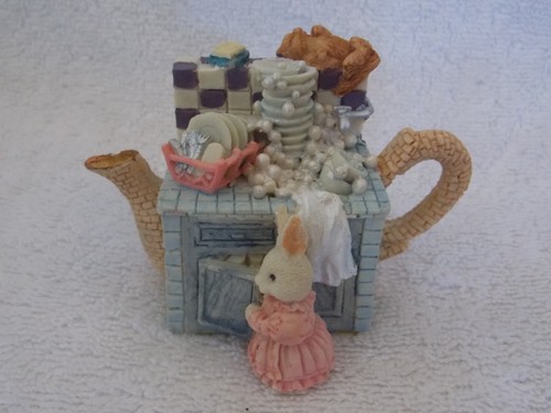 Old fashioned kitchen sink - fashioned,