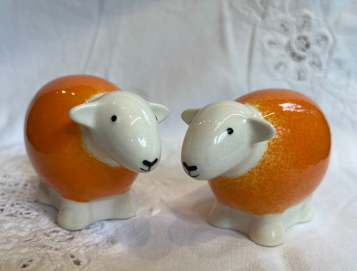 Herdy orange sheep ceramic - orange,