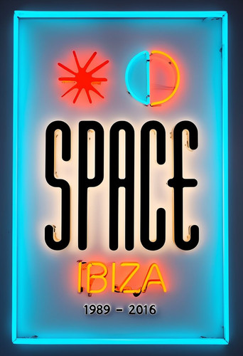 Space ibiza neon - space,